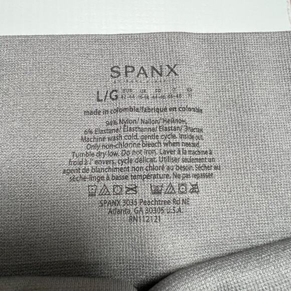 SPANX Look At Me Now Seamless Cropped Legging SIZE L Gray Camo Yoga Pants - Picture 5 of 14